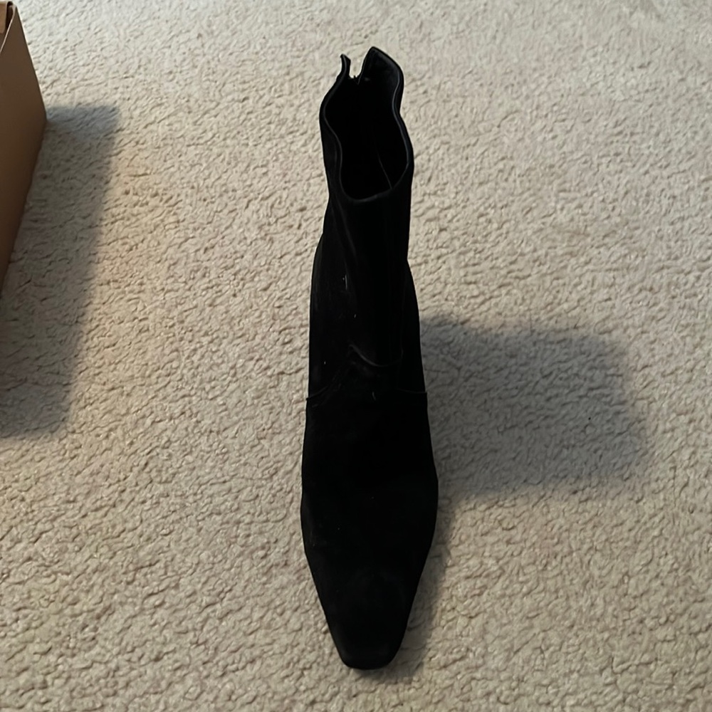 Womens new black suede boots.